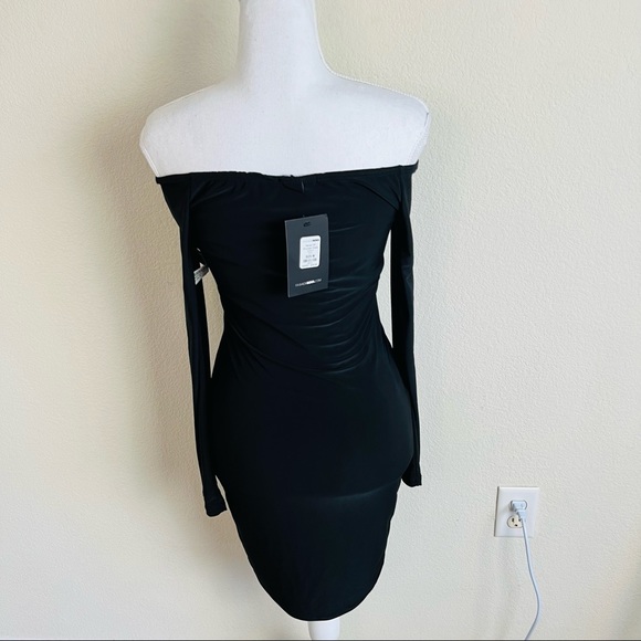 NWT Black Behati Ruched Off Shoulder Mini Dress - Picture 2 of 8